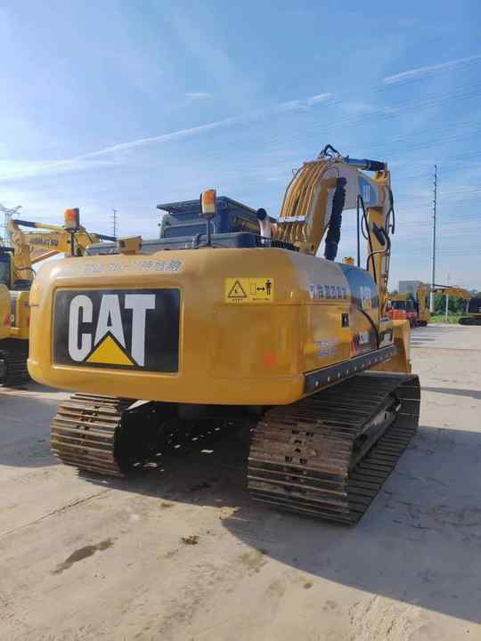 Second Hand Machine Original Used Caterpillar Excavator CAT 330D2 USED 329D2 320D2 325D 315D Excavator - Bager guseničar: slika 3 Second Hand Machine Original Used Caterpillar Excavator CAT 330D2 USED 329D2 320D2 325D 315D Excavator - Bager guseničar: slika 3