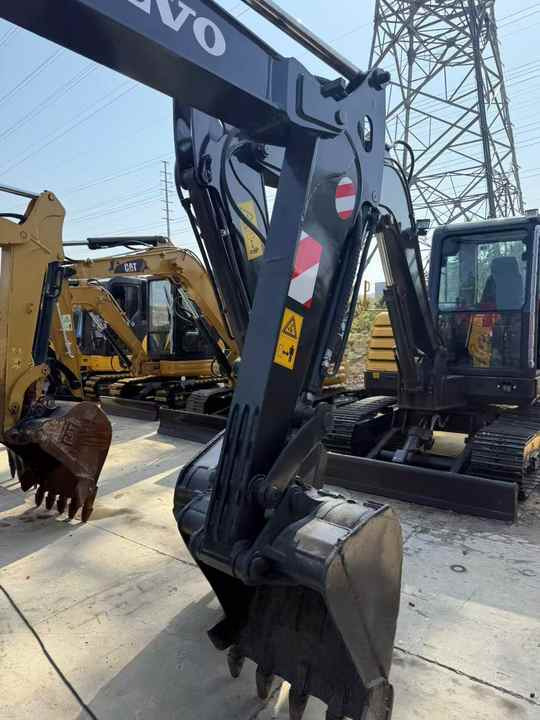 Used Digger VOLVO EC60D Construction Machinery Construction Digger Used VOLVO EC60D Cheap Excavator - Mini bager: slika 4 Used Digger VOLVO EC60D Construction Machinery Construction Digger Used VOLVO EC60D Cheap Excavator - Mini bager: slika 4