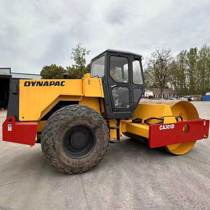 Used Dynapac CA301 Vibratory Roller with Less Working Time and Superior Performance Used Dynapac 251d/301D Roller for Sale - Valjak za puteve: slika 1 Used Dynapac CA301 Vibratory Roller with Less Working Time and Superior Performance Used Dynapac 251d/301D Roller for Sale - Valjak za puteve: slika 1