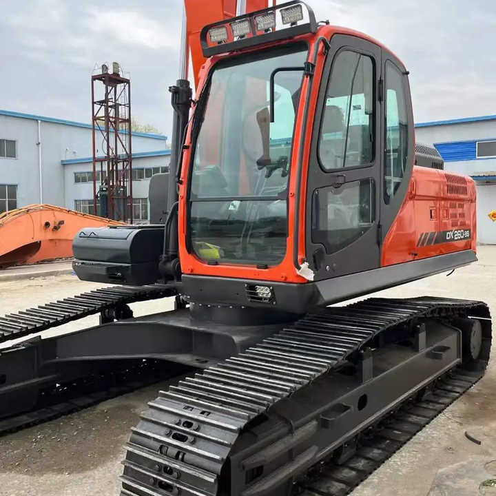 Used Excavator Doosan DX260LC-9 Excavators Mini Equipment Earth Moving Machinery Doosan Digger Excavator for Sale - Mini bager: slika 5 Used Excavator Doosan DX260LC-9 Excavators Mini Equipment Earth Moving Machinery Doosan Digger Excavator for Sale - Mini bager: slika 5