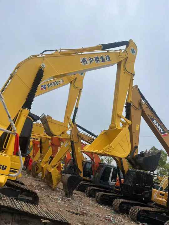 Used Good Quality Japan Original PC240-8 in Good Condition PC240-8 Komatsu - Bager guseničar: slika 5 Used Good Quality Japan Original PC240-8 in Good Condition PC240-8 Komatsu - Bager guseničar: slika 5