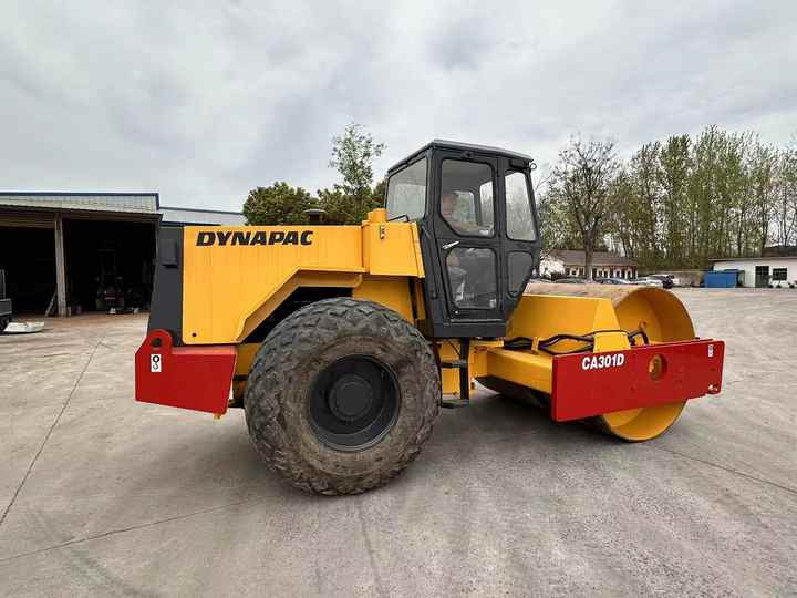 Used Heavy Construction Equipment Dynapac Ca301d Second Hand Road Rollers Used Machine Hot Sale - Valjak za puteve: slika 5 Used Heavy Construction Equipment Dynapac Ca301d Second Hand Road Rollers Used Machine Hot Sale - Valjak za puteve: slika 5
