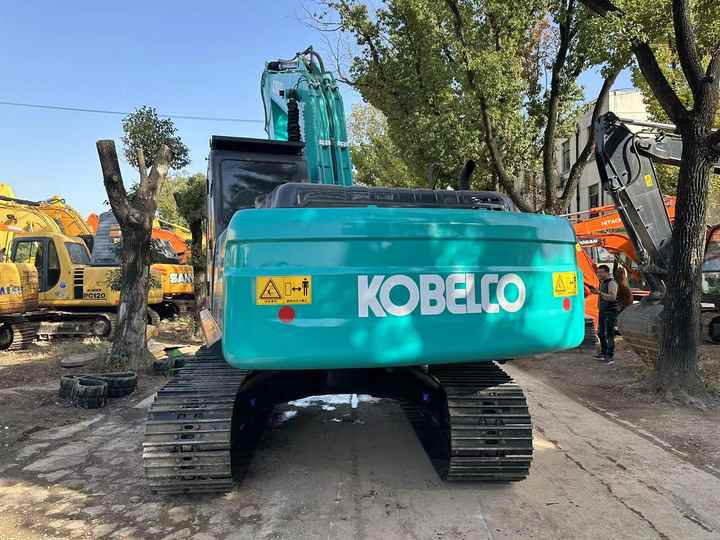 Used Japan Original Brand Kobelco Sk200-8 Excavator in High Quality for Sale High Working Efficiency - Bager: slika 2 Used Japan Original Brand Kobelco Sk200-8 Excavator in High Quality for Sale High Working Efficiency - Bager: slika 2
