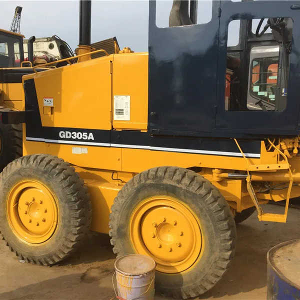 Used Komatsu GD305 Motor Grader Cheap Price Komatsu Road Grader GD305 Good Condition in China - Grejder: slika 1 Used Komatsu GD305 Motor Grader Cheap Price Komatsu Road Grader GD305 Good Condition in China - Grejder: slika 1