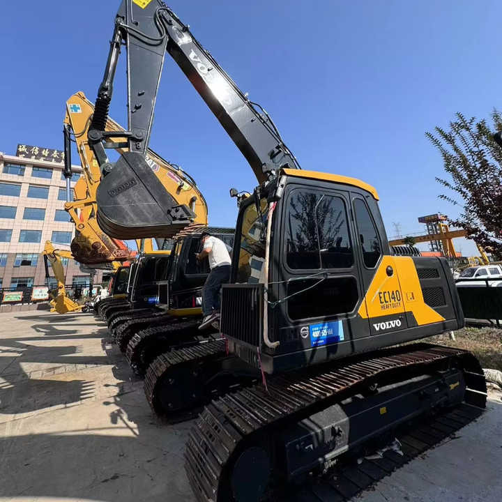 Used Volvo 14 Tonne Crawler Excavator Volvo Ec140 Excavator Good Condition Low Price Good Quality for Sale - Bager guseničar: slika 1 Used Volvo 14 Tonne Crawler Excavator Volvo Ec140 Excavator Good Condition Low Price Good Quality for Sale - Bager guseničar: slika 1