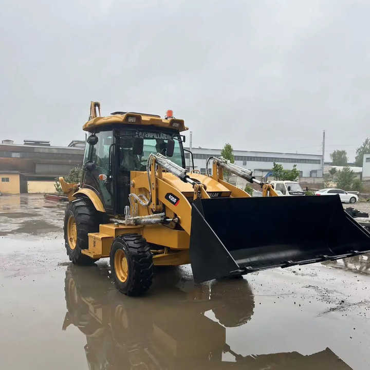 Used Wheel Loader CAT420F Caterpillar 420F Construction Machinery Mini Wheel Skid Steer Loader in Stock - Utovarivač točkaš: slika 4 Used Wheel Loader CAT420F Caterpillar 420F Construction Machinery Mini Wheel Skid Steer Loader in Stock - Utovarivač točkaš: slika 4