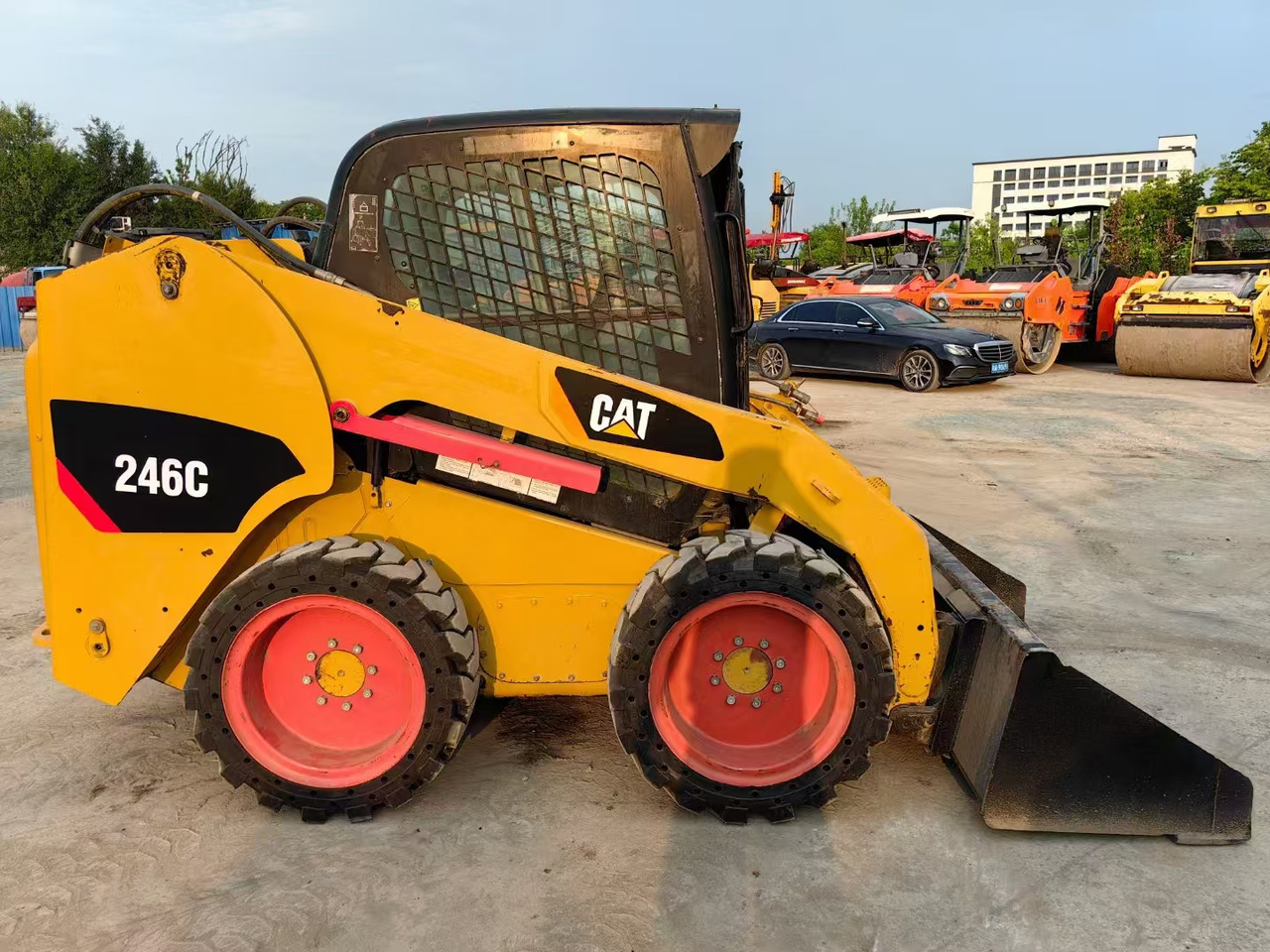 CATERPILLAR 246C - Mini utovarivač: slika 3 CATERPILLAR 246C - Mini utovarivač: slika 3