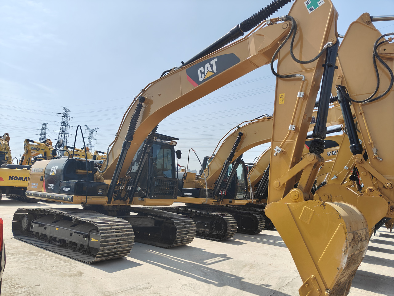 CATERPILLAR 320D2 - Bager guseničar: slika 1 CATERPILLAR 320D2 - Bager guseničar: slika 1