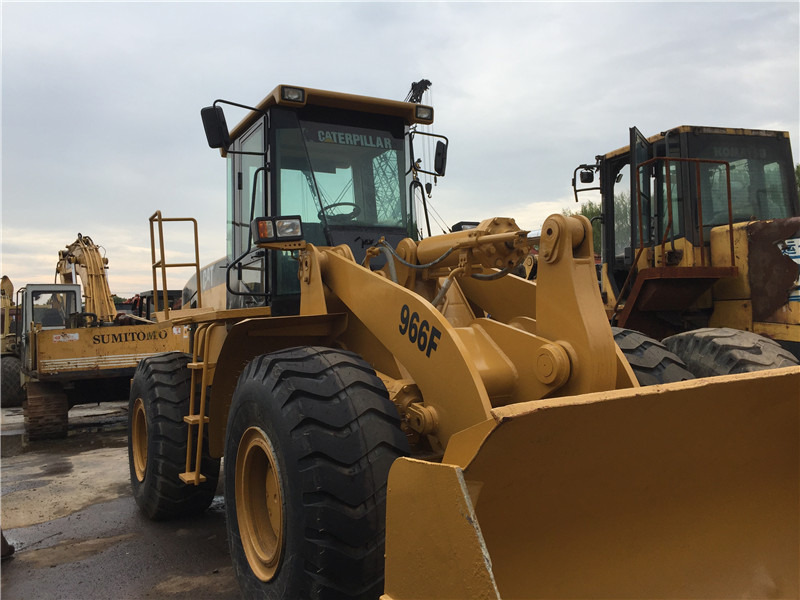 CATERPILLAR 966F - Utovarivač točkaš: slika 3 CATERPILLAR 966F - Utovarivač točkaš: slika 3