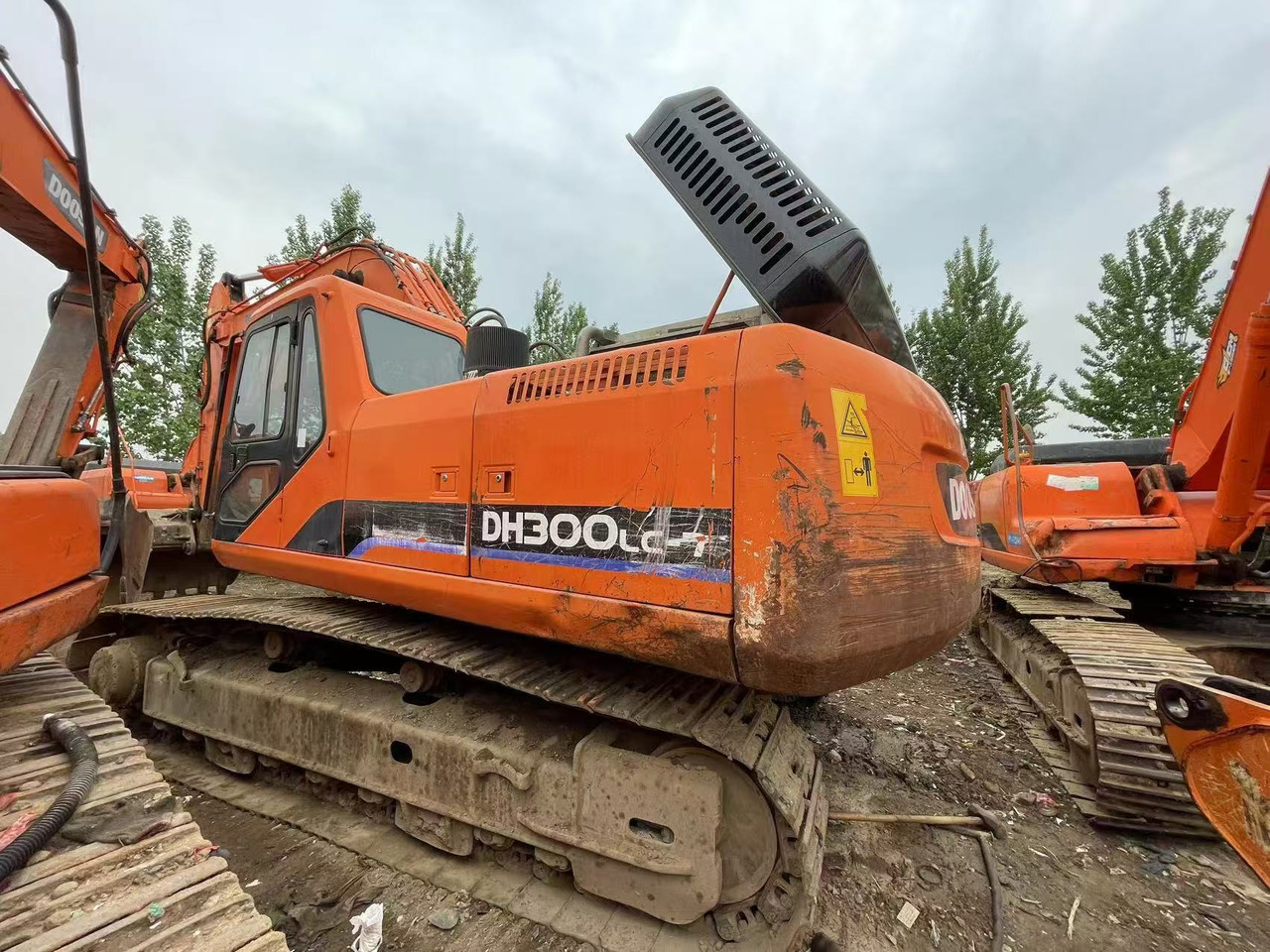 DOOSAN DH300LC-7 - Bager guseničar: slika 2 DOOSAN DH300LC-7 - Bager guseničar: slika 2