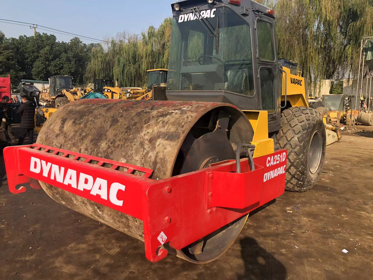 DYNAPAC CA251D - Valjak za puteve: slika 3 DYNAPAC CA251D - Valjak za puteve: slika 3