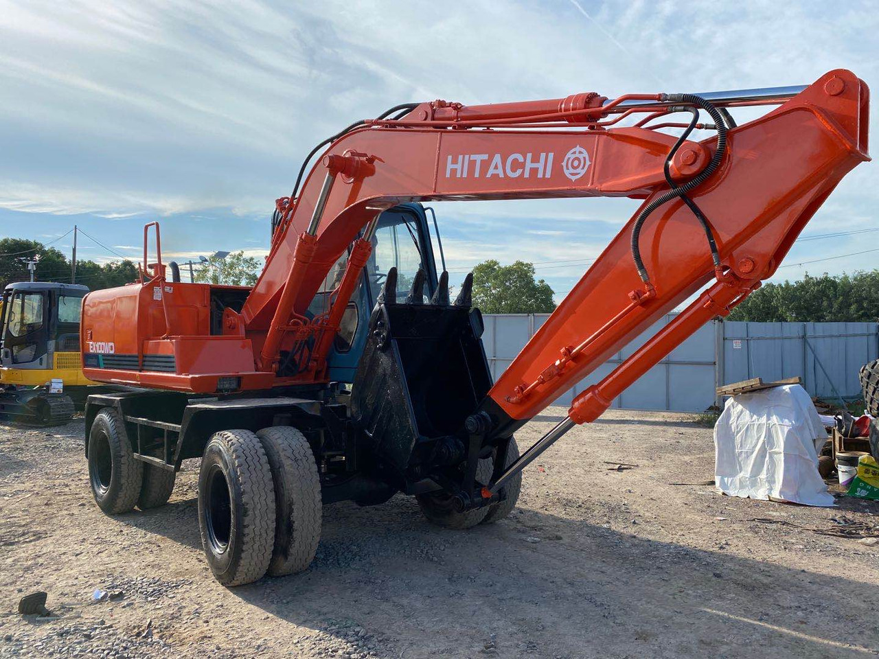 HITACHI EX100WD - Bager točkaš: slika 2 HITACHI EX100WD - Bager točkaš: slika 2
