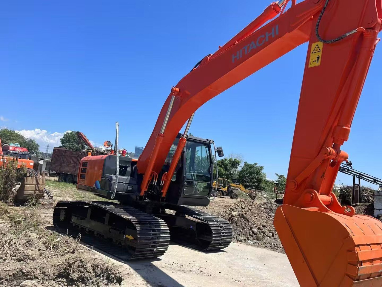 HITACHI ZX200-5G - Bager guseničar: slika 1 HITACHI ZX200-5G - Bager guseničar: slika 1