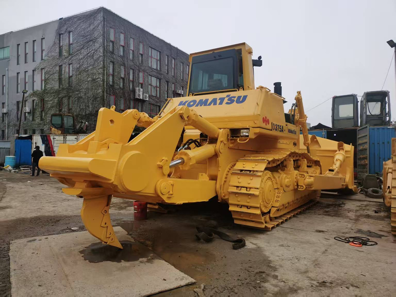 KOMATSU D375 - Buldožer: slika 5 KOMATSU D375 - Buldožer: slika 5