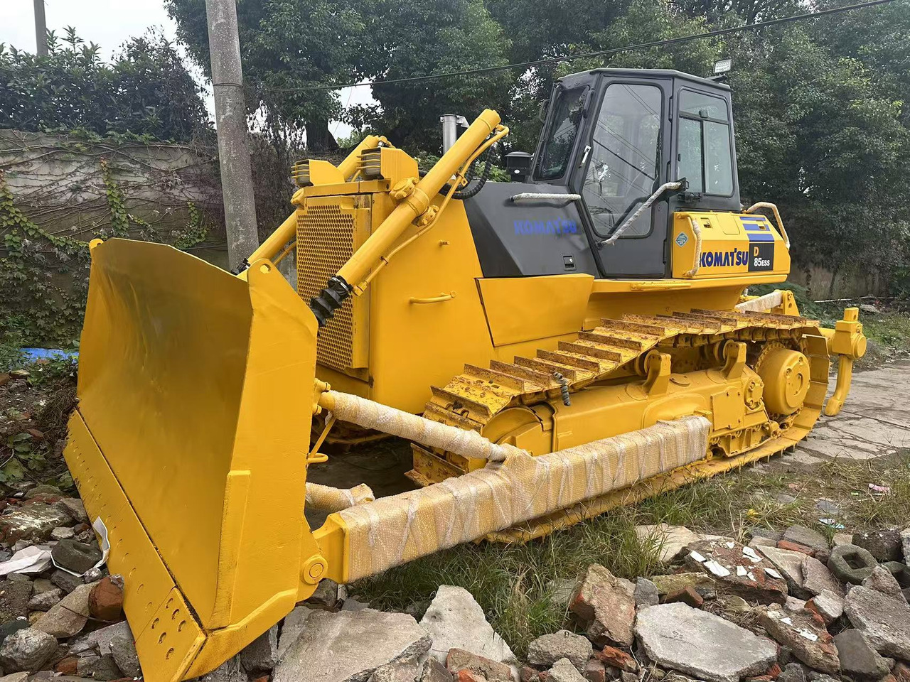 KOMATSU D85ESS - Buldožer: slika 2 KOMATSU D85ESS - Buldožer: slika 2