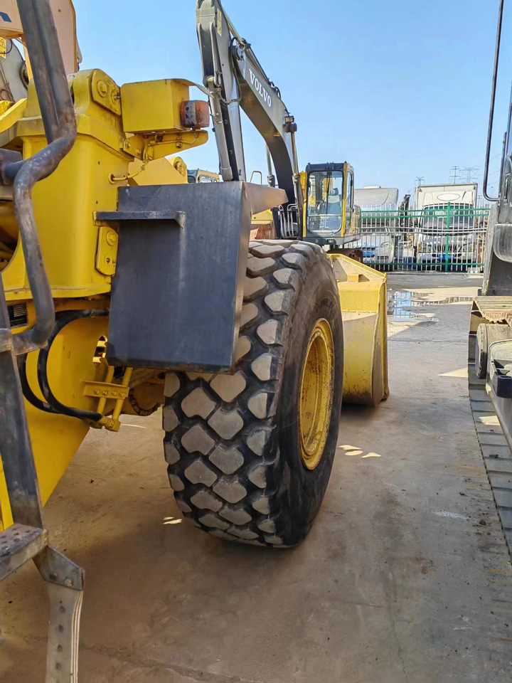 KOMATSU WA320-3 - Utovarivač točkaš: slika 5 KOMATSU WA320-3 - Utovarivač točkaš: slika 5