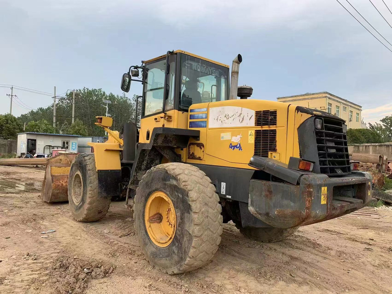 KOMATSU WA320-5 - Utovarivač točkaš: slika 1 KOMATSU WA320-5 - Utovarivač točkaš: slika 1