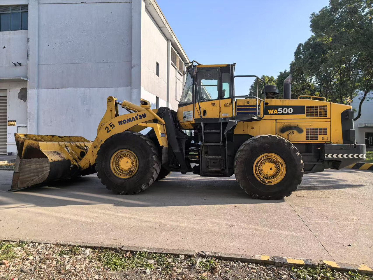 KOMATSU WA500-6 - Utovarivač točkaš: slika 2 KOMATSU WA500-6 - Utovarivač točkaš: slika 2