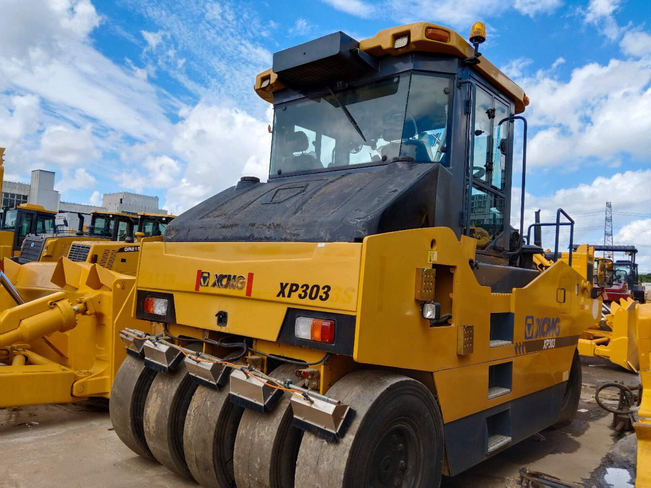 XCMG XP303 - Valjak za puteve: slika 1 XCMG XP303 - Valjak za puteve: slika 1