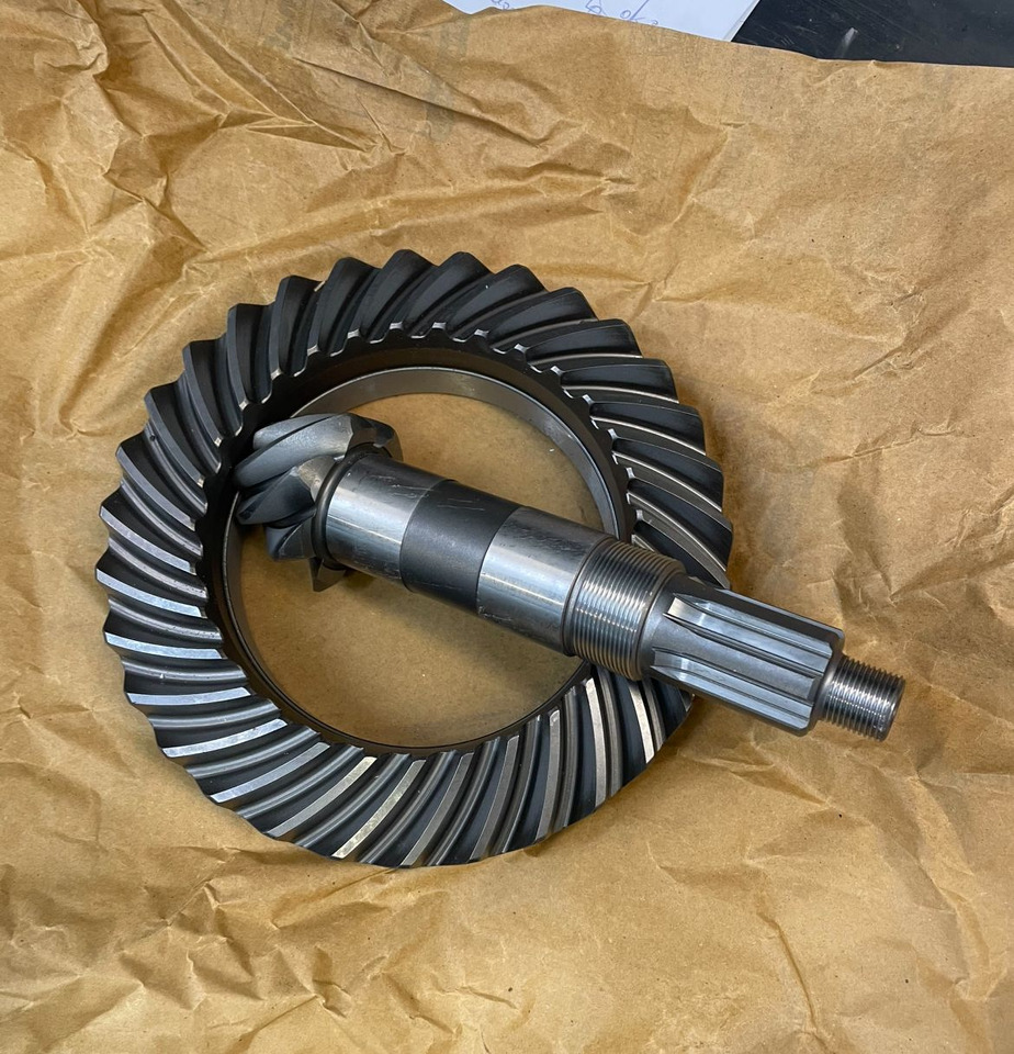 Koło z wałkiem 738.04.505.41 Clark Hurth - Osovina i delovi za Bager točkaš: slika 1 Koło z wałkiem 738.04.505.41 Clark Hurth - Osovina i delovi za Bager točkaš: slika 1