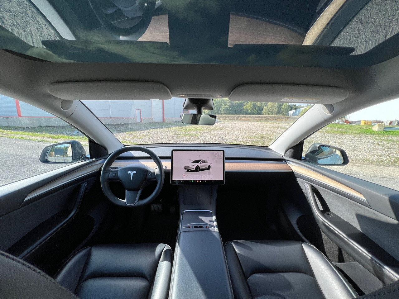 TESLA Model Y – Autopilot – Covering Carbon – Jante 20” - SUV: slika 3 TESLA Model Y – Autopilot – Covering Carbon – Jante 20” - SUV: slika 3
