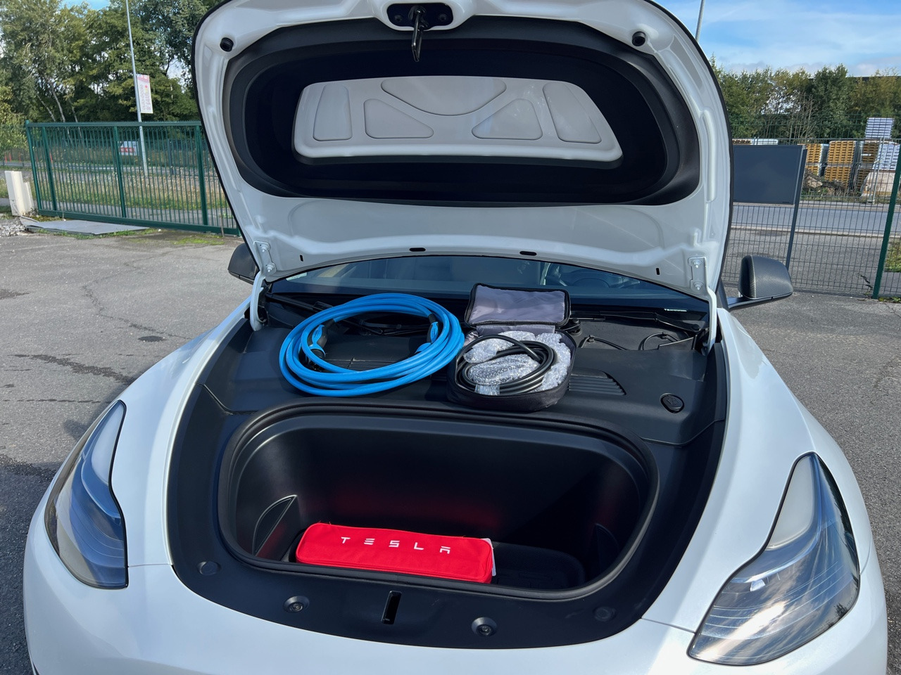 TESLA Model Y – Autopilot – Covering Carbon – Jante 20” - SUV: slika 5 TESLA Model Y – Autopilot – Covering Carbon – Jante 20” - SUV: slika 5