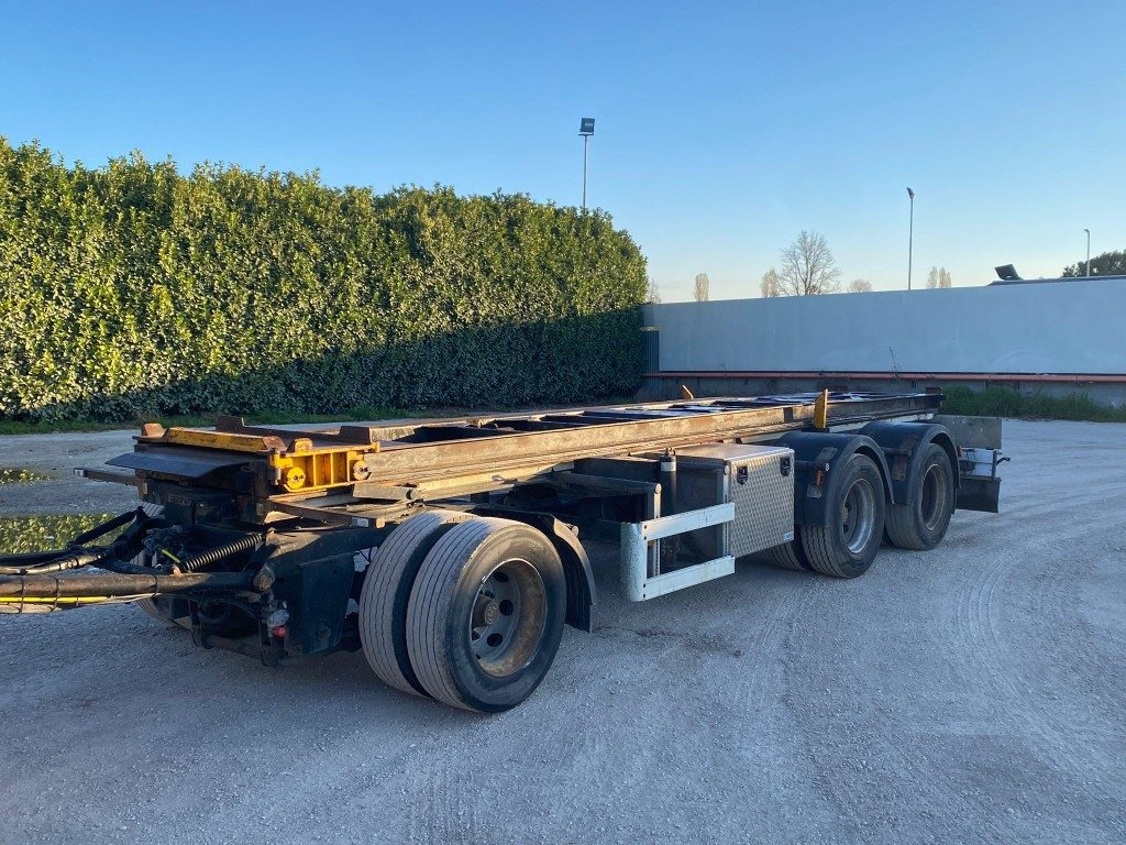 CARDI RIMORCHIO CARDI SCARRABILE RIBALTABILE PNEUMATICO - Abrol/ Autopodizač prikolica: slika 2 CARDI RIMORCHIO CARDI SCARRABILE RIBALTABILE PNEUMATICO - Abrol/ Autopodizač prikolica: slika 2