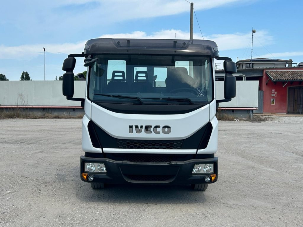 IVECO 120EL22 CON SCARRABILE NUOVO - Kamion sa hidrauličnom kukom: slika 2 IVECO 120EL22 CON SCARRABILE NUOVO - Kamion sa hidrauličnom kukom: slika 2