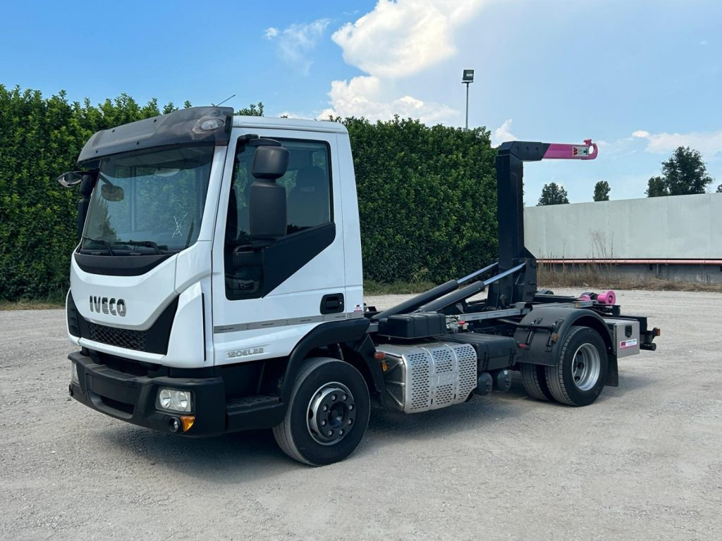 IVECO 120EL22 CON SCARRABILE NUOVO - Kamion sa hidrauličnom kukom: slika 1 IVECO 120EL22 CON SCARRABILE NUOVO - Kamion sa hidrauličnom kukom: slika 1