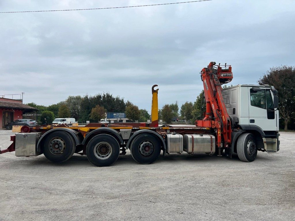 IVECO 260E43 EUROTECH USATO SCARRABILE CON GRU - Kamion sa hidrauličnom kukom: slika 4 IVECO 260E43 EUROTECH USATO SCARRABILE CON GRU - Kamion sa hidrauličnom kukom: slika 4