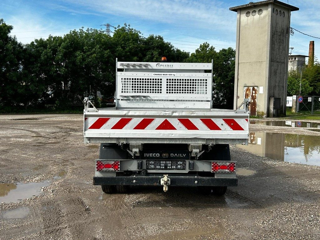IVECO DAILY 35.140 RIBALTABILE - Dostavno vozilo kiper: slika 4 IVECO DAILY 35.140 RIBALTABILE - Dostavno vozilo kiper: slika 4