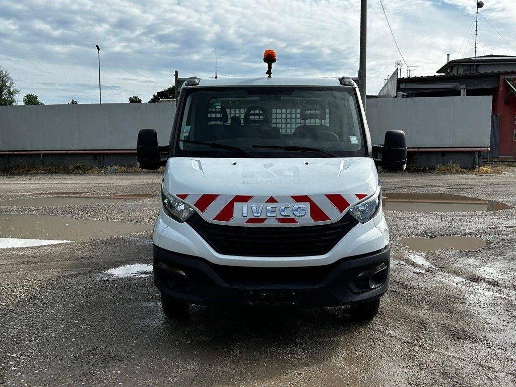 IVECO DAILY 35.140 RIBALTABILE - Dostavno vozilo kiper: slika 2 IVECO DAILY 35.140 RIBALTABILE - Dostavno vozilo kiper: slika 2
