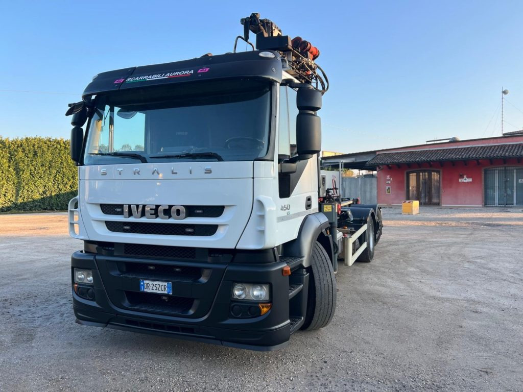 IVECO STRALIS 260E45 SCARRABILE - Kamion sa hidrauličnom kukom, Kamion sa dizalicom: slika 2 IVECO STRALIS 260E45 SCARRABILE - Kamion sa hidrauličnom kukom, Kamion sa dizalicom: slika 2