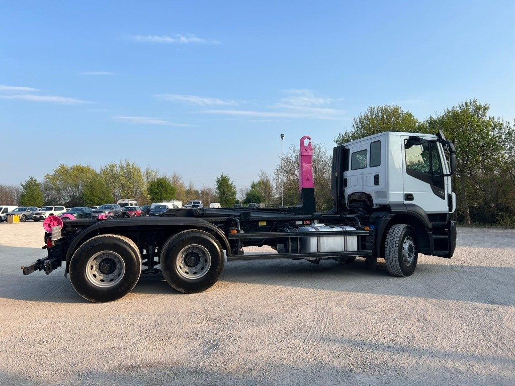 Kamion sa hidrauličnom kukom IVECO STRALIS 460 X-WAY USATO SCARRABILE 6X4: slika 7