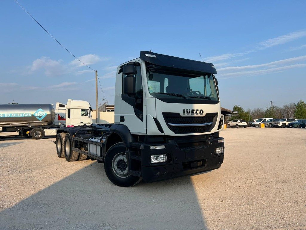 Kamion sa hidrauličnom kukom IVECO STRALIS 460 X-WAY USATO SCARRABILE 6X4: slika 8