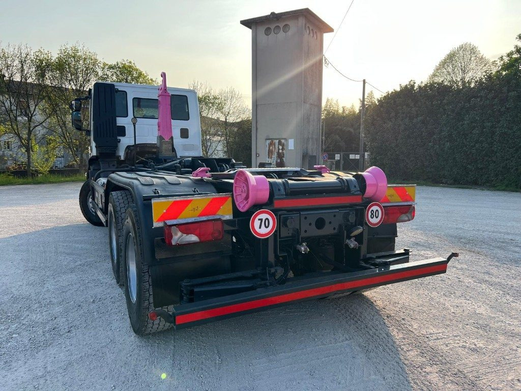 IVECO STRALIS 460 X-WAY USATO SCARRABILE 6X4 - Kamion sa hidrauličnom kukom: slika 5 IVECO STRALIS 460 X-WAY USATO SCARRABILE 6X4 - Kamion sa hidrauličnom kukom: slika 5