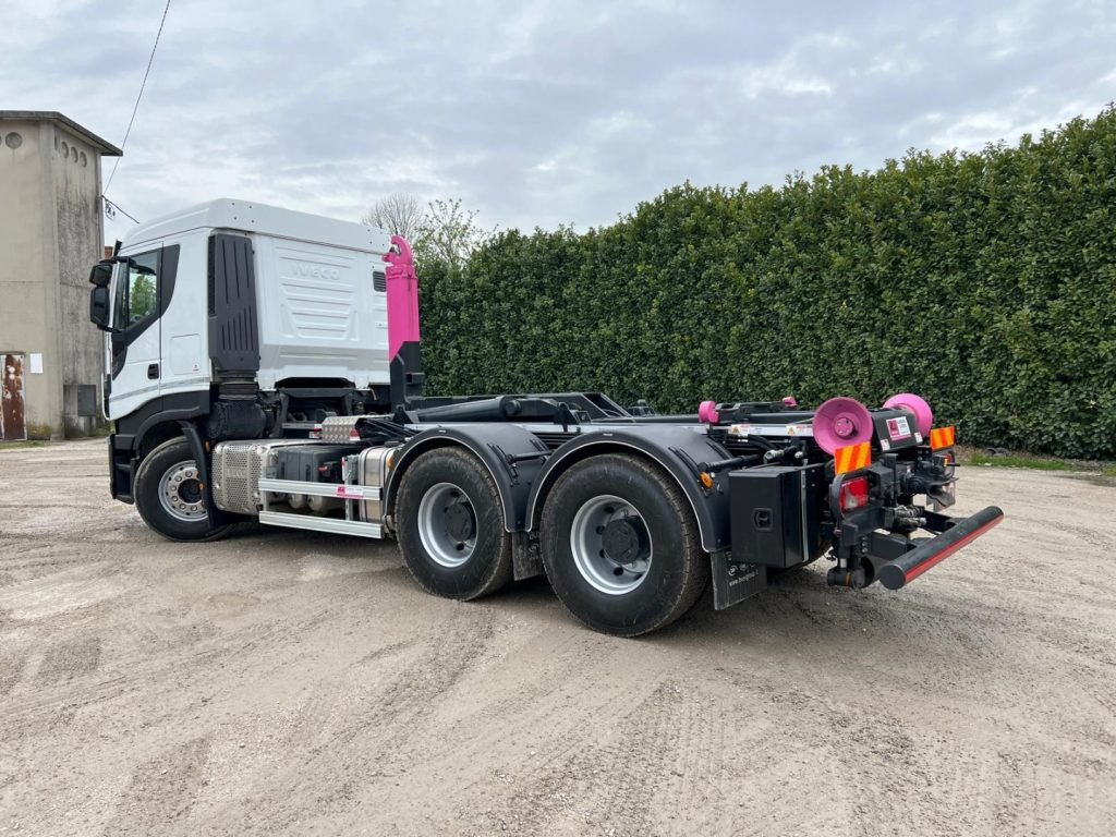 IVECO STRALIS X-WAY 510 TRAKKER SCARRABILE - Kamion sa hidrauličnom kukom: slika 3 IVECO STRALIS X-WAY 510 TRAKKER SCARRABILE - Kamion sa hidrauličnom kukom: slika 3