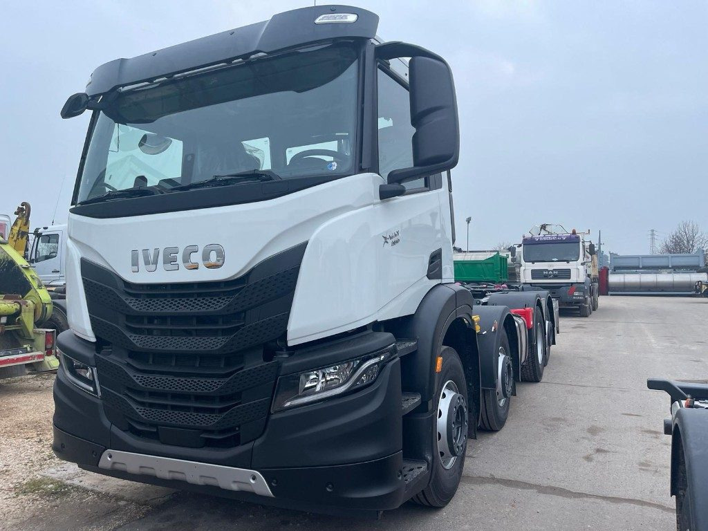 IVECO X-WAY AD350X480YPS SCARRABILE NUOVO - Kamion sa hidrauličnom kukom: slika 1 IVECO X-WAY AD350X480YPS SCARRABILE NUOVO - Kamion sa hidrauličnom kukom: slika 1