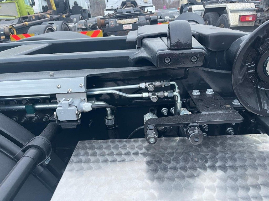 IVECO X-WAY AD350X480YPS SCARRABILE NUOVO - Kamion sa hidrauličnom kukom: slika 5 IVECO X-WAY AD350X480YPS SCARRABILE NUOVO - Kamion sa hidrauličnom kukom: slika 5