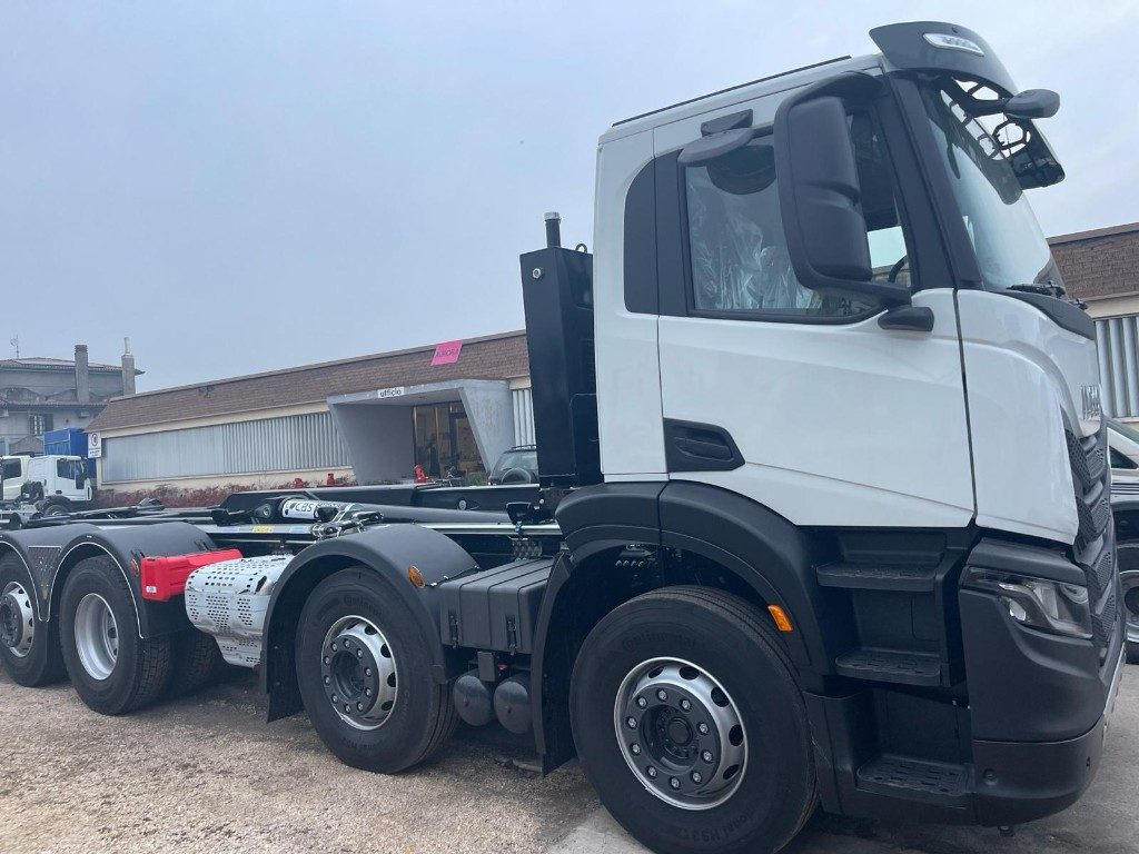 IVECO X-WAY AD350X480YPS SCARRABILE NUOVO - Kamion sa hidrauličnom kukom: slika 3 IVECO X-WAY AD350X480YPS SCARRABILE NUOVO - Kamion sa hidrauličnom kukom: slika 3