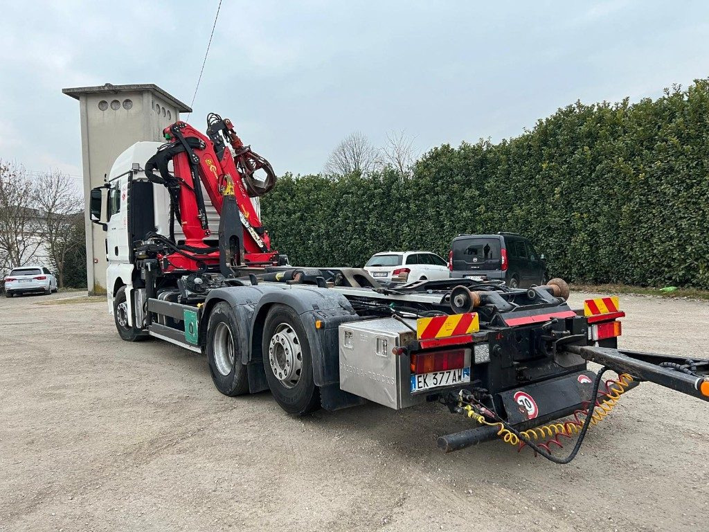 MAN TGX 26.480 SCARRABILE CON GRU - Kamion sa hidrauličnom kukom, Kamion sa dizalicom: slika 5 MAN TGX 26.480 SCARRABILE CON GRU - Kamion sa hidrauličnom kukom, Kamion sa dizalicom: slika 5