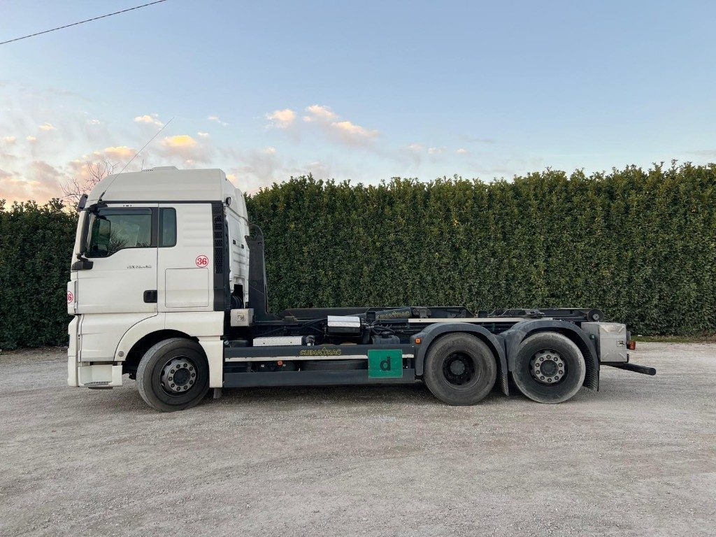 MAN TGX 26.480 USATO SCARRABILE - Kamion sa hidrauličnom kukom: slika 3 MAN TGX 26.480 USATO SCARRABILE - Kamion sa hidrauličnom kukom: slika 3