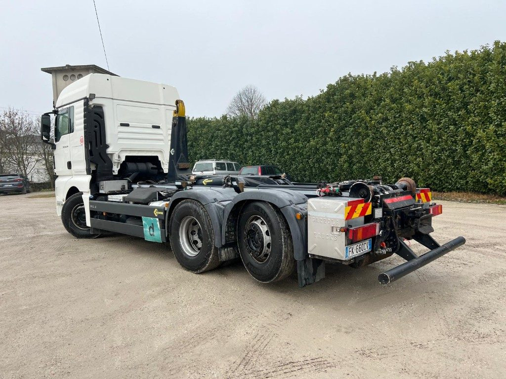 MAN TGX 26.500 USATO SCARRABILE 6X2 - Kamion sa hidrauličnom kukom: slika 3 MAN TGX 26.500 USATO SCARRABILE 6X2 - Kamion sa hidrauličnom kukom: slika 3