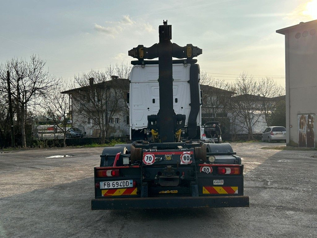 MERCEDES ACTROS 25.51 SCARRABILE - Kamion sa hidrauličnom kukom: slika 3 MERCEDES ACTROS 25.51 SCARRABILE - Kamion sa hidrauličnom kukom: slika 3