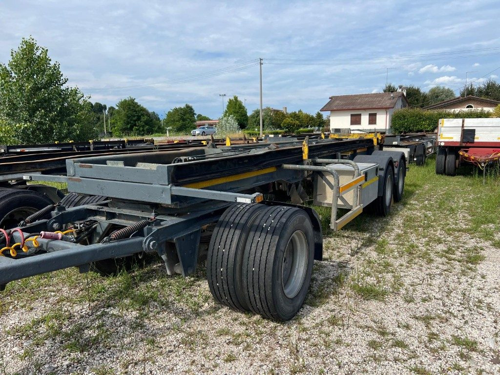 PIACENZA RIMORCHIO PIACENZA SCARRABILE BALESTRATO - Abrol/ Autopodizač prikolica: slika 2 PIACENZA RIMORCHIO PIACENZA SCARRABILE BALESTRATO - Abrol/ Autopodizač prikolica: slika 2