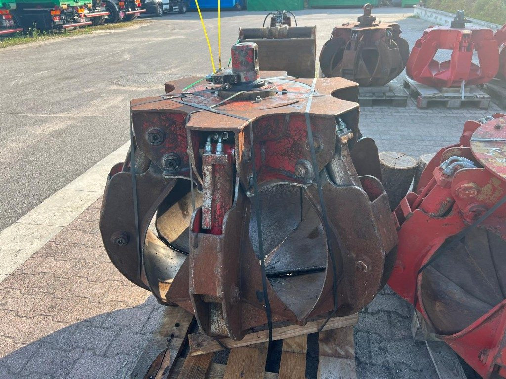 POLIPO USATO ROZZI A 6 PALE CON ROTORE - Kuka: slika 3 POLIPO USATO ROZZI A 6 PALE CON ROTORE - Kuka: slika 3