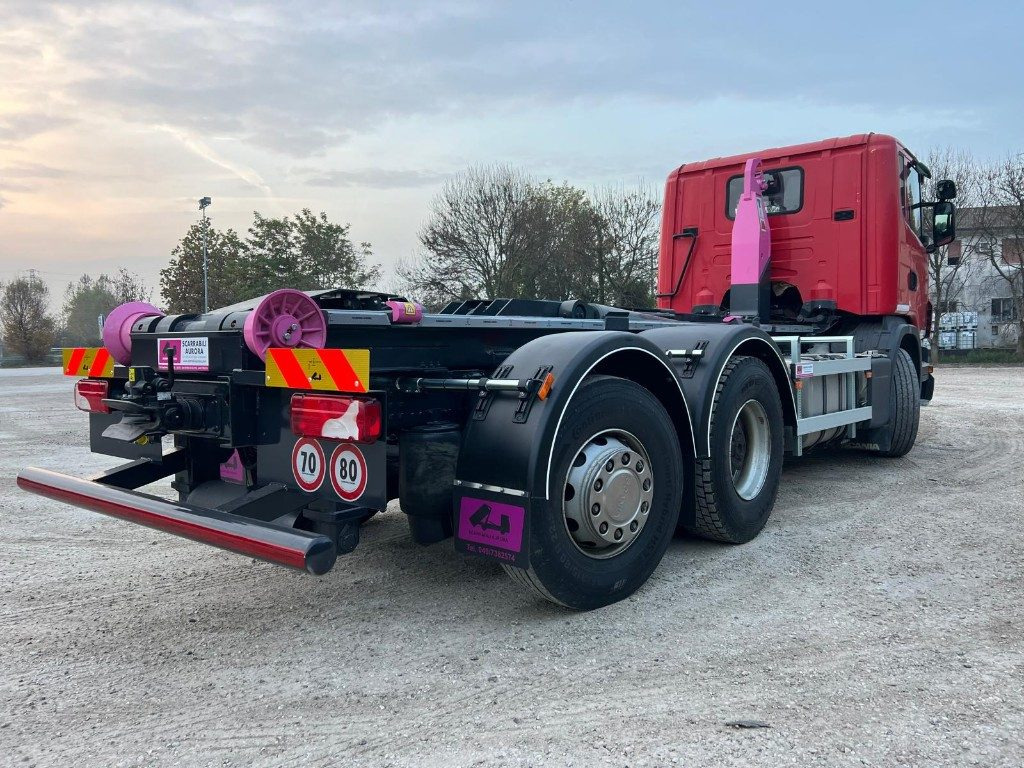 SCANIA G440 SCARRABILE NUOVO PNEUMATICO POSTERIORE - Kamion sa hidrauličnom kukom: slika 5 SCANIA G440 SCARRABILE NUOVO PNEUMATICO POSTERIORE - Kamion sa hidrauličnom kukom: slika 5