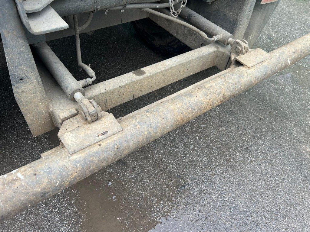 VOLVO FM460 SCARRABILE 8X4 - Kamion sa hidrauličnom kukom: slika 5 VOLVO FM460 SCARRABILE 8X4 - Kamion sa hidrauličnom kukom: slika 5