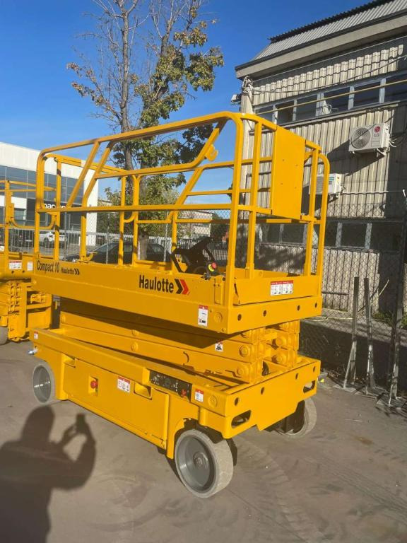 Haulotte COMPACT 10 - Lift u obliku makaza: slika 1 Haulotte COMPACT 10 - Lift u obliku makaza: slika 1