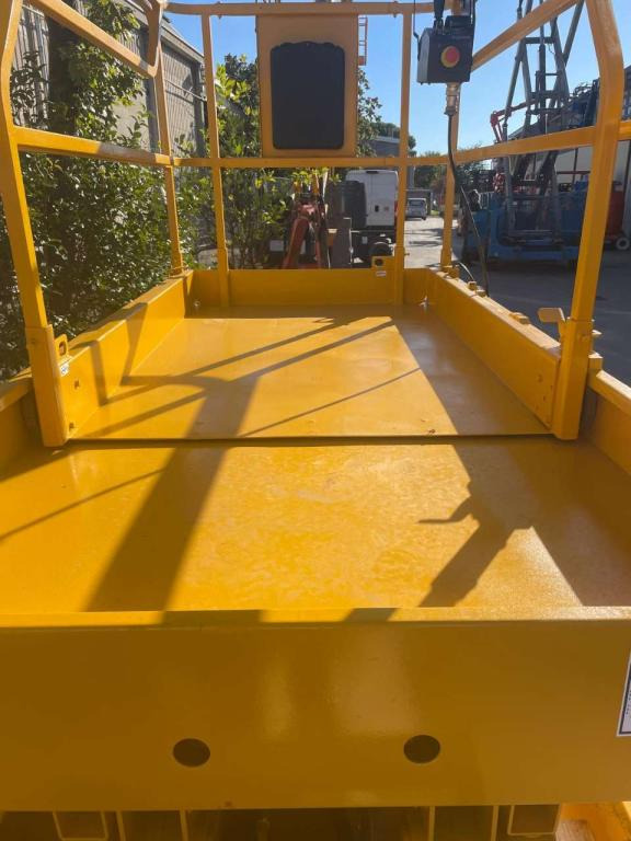Haulotte COMPACT 10 - Lift u obliku makaza: slika 3 Haulotte COMPACT 10 - Lift u obliku makaza: slika 3